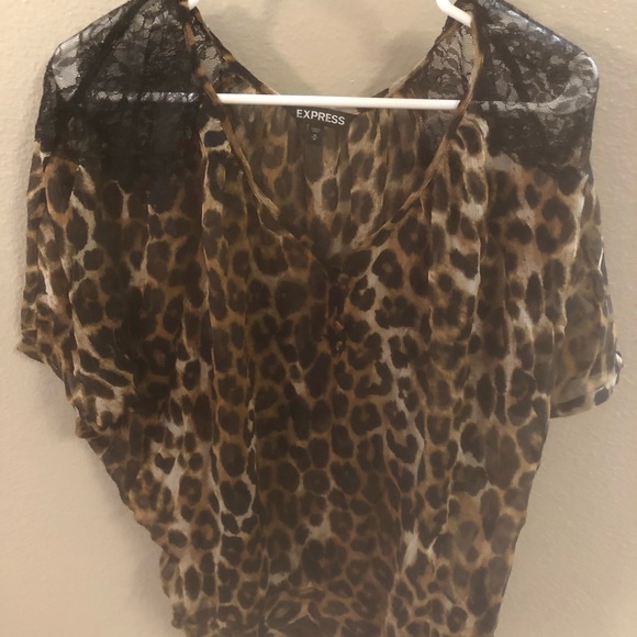 Leopard print top - Picture 2 of 4